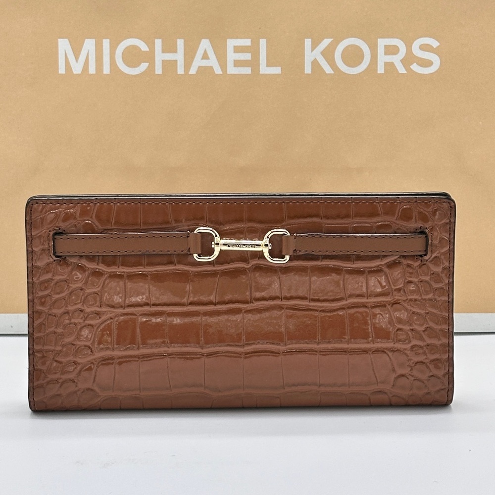 Michael Kors Carson Large Crocodile Embossed Wallet Luggage